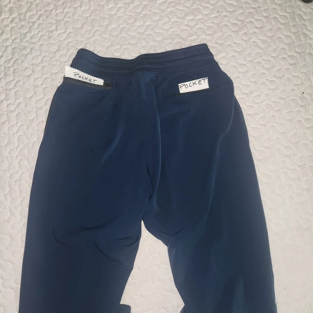 Under Armour excellent clean